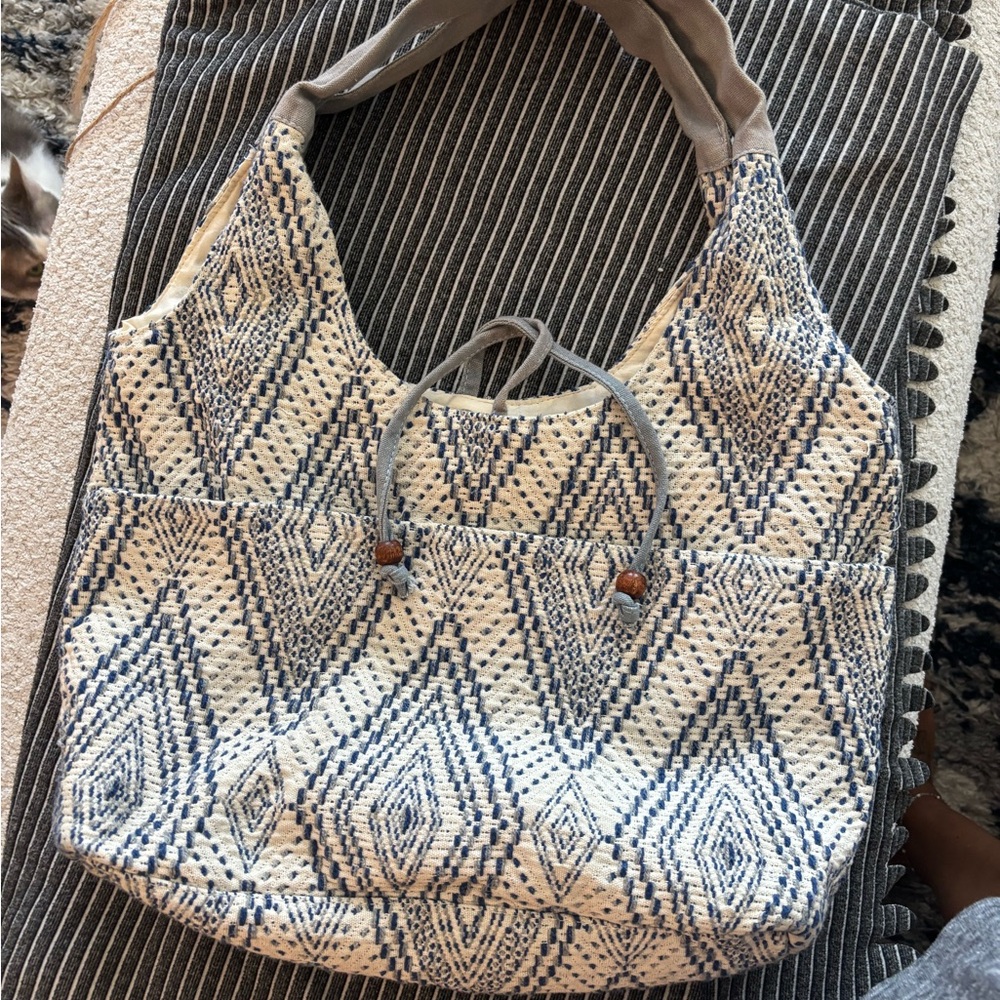 EARTHBOUND Geometric Blue and Cream Tote